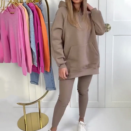 đ„Rea - 50% rabattđ„Dammode i tvĂ„ delar: Huvtröja och byxor
